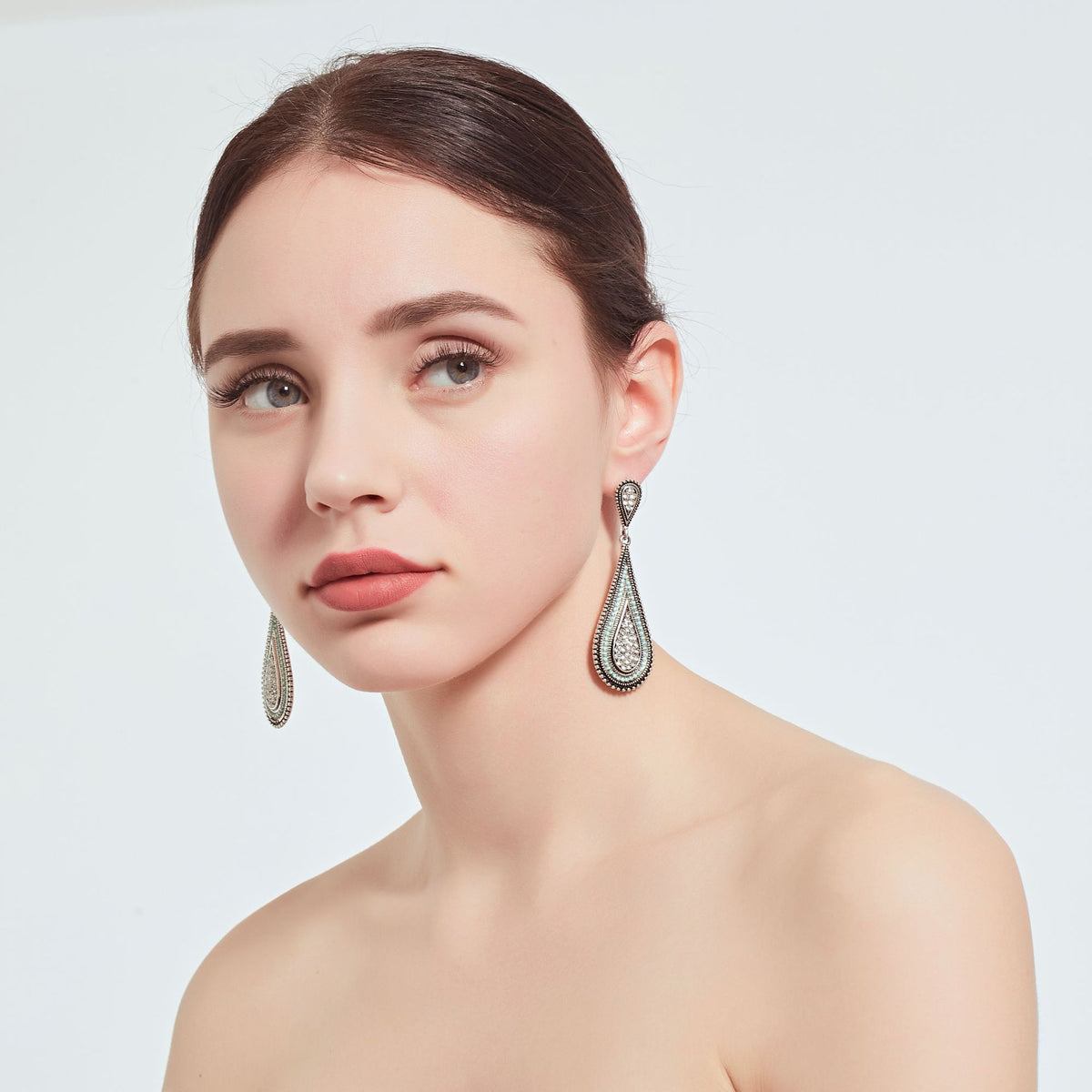 Carefully Selected Cross-Border Jewelry, European and American Fashion Tassel Earrings, Bohemian Alloy Personalized Ear Studs, Earrings, and Ear Accessories for Women