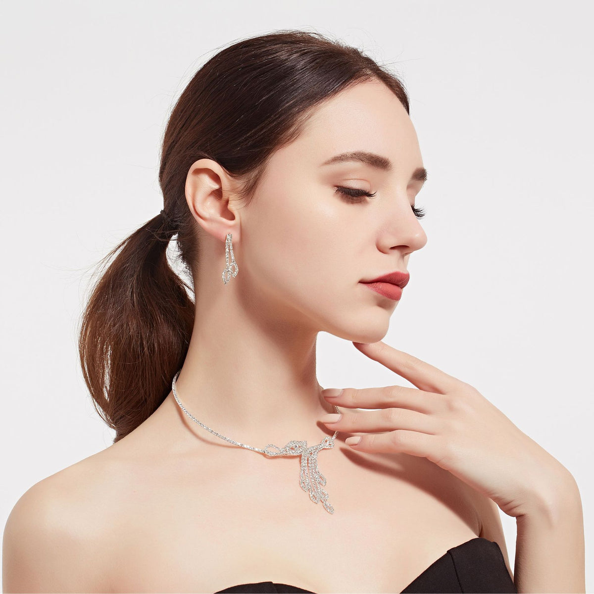 Carefully Selected Cross-Border Jewelry, European and American Fashion Tassel Earrings, Bohemian Alloy Personalized Ear Studs, Earrings, and Ear Accessories for Women