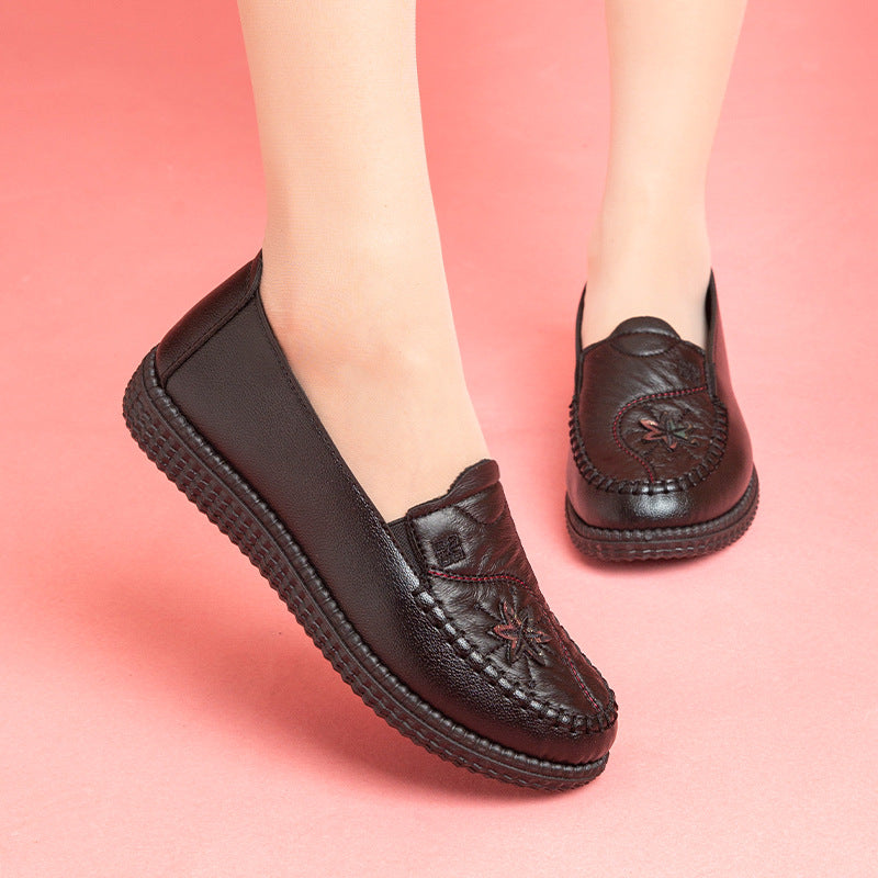 Women's shoes single-layer shoes mother's shoes soft bottom soft surface Spring and Autumn new casual comfortable non-slip flat shoes mother's shoes embroidered shoes