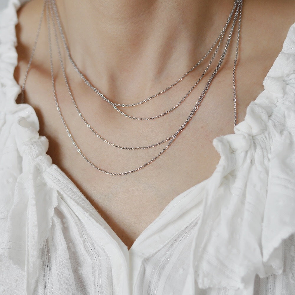 Collier chaîne fine et élégante (style européen/américain) – Chaîne de clavicule polyvalente – Bijou idéal pour chemisier ou robe