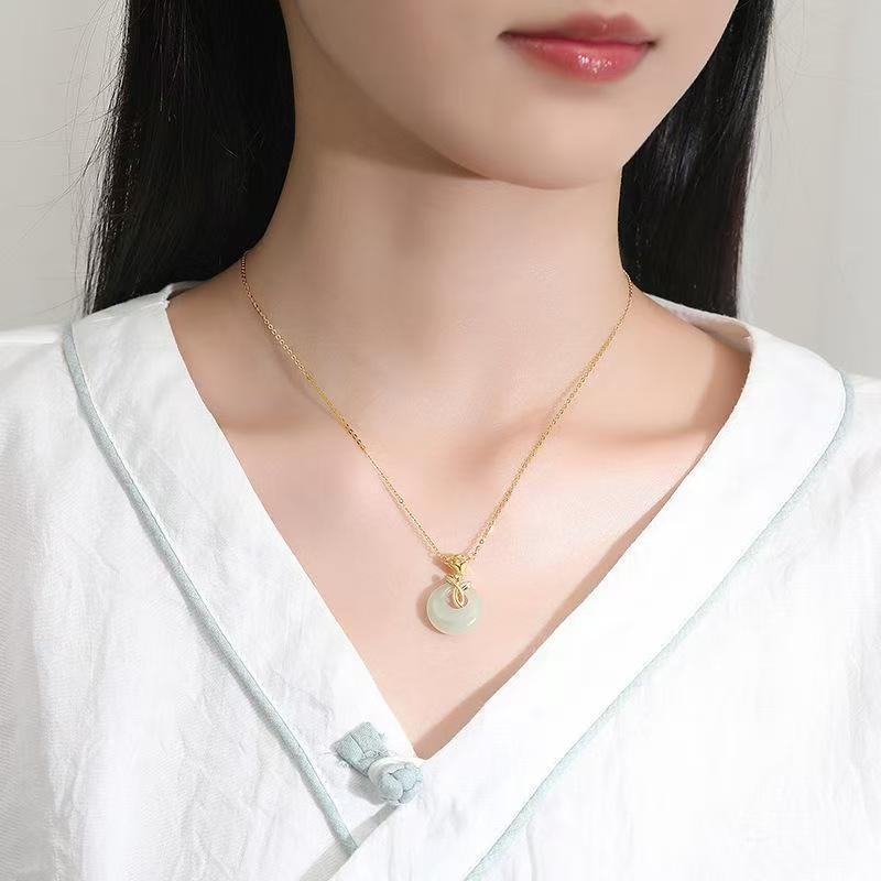 Classic S925 Sterling Silver Necklace for Women, New Chinoiserie Rose and Field Jade Pendant, Simple Accessible Luxury Niche Accessories