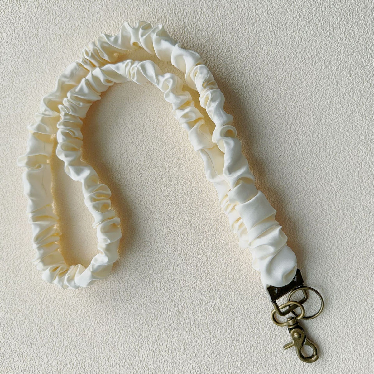 Long Mobile Phone Lanyard with a Neck-Hanging Design, Handmade Sturdy Pleated Fabric Phone Strap with Metal Buckle and Elastic Decorative Chain