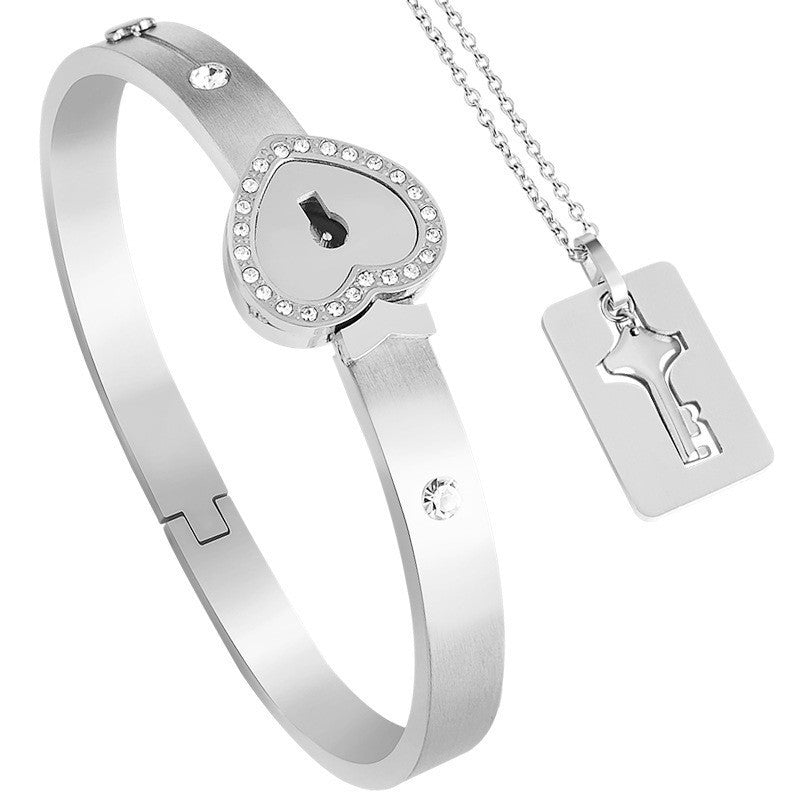 Titanium Steel Couple Jewelry Set Love Lock Bracelet Key Unlocking Valentine's Day Gift Yiwu Accessories Manufacturer Wholesale
