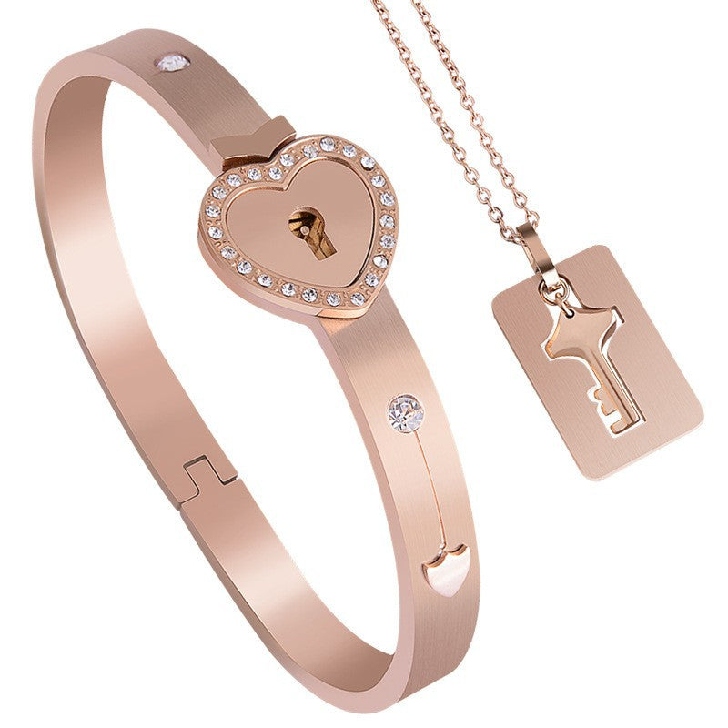 Titanium Steel Couple Jewelry Set Love Lock Bracelet Key Unlocking Valentine's Day Gift Yiwu Accessories Manufacturer Wholesale
