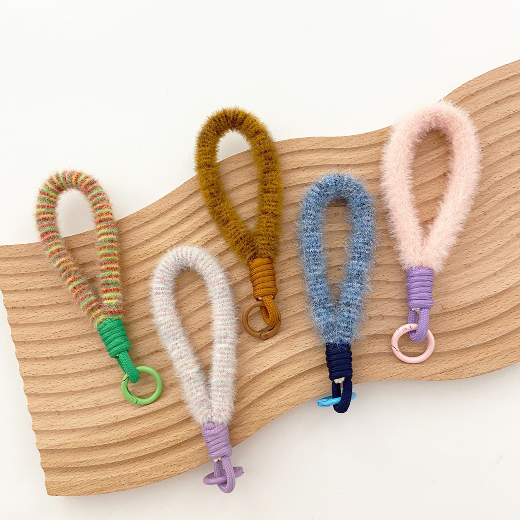 2024 New Stuffed Mobile Phone Lanyard Wrist Strap Multi-Color Short Imitation Mink Mobile Phone Case Lanyard Mobile Phone Chain