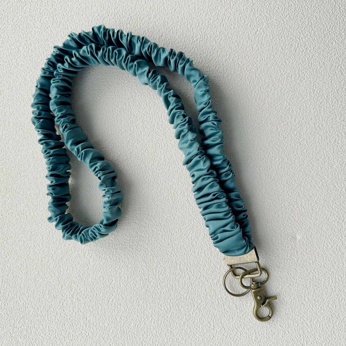 Long Mobile Phone Lanyard with a Neck-Hanging Design, Handmade Sturdy Pleated Fabric Phone Strap with Metal Buckle and Elastic Decorative Chain