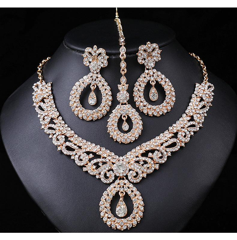 European and American Accessories Exaggerated Retro Necklace Set Women's Luxury Crystal Banquet Dress Accessories Clavicle Chain Three-Piece Set