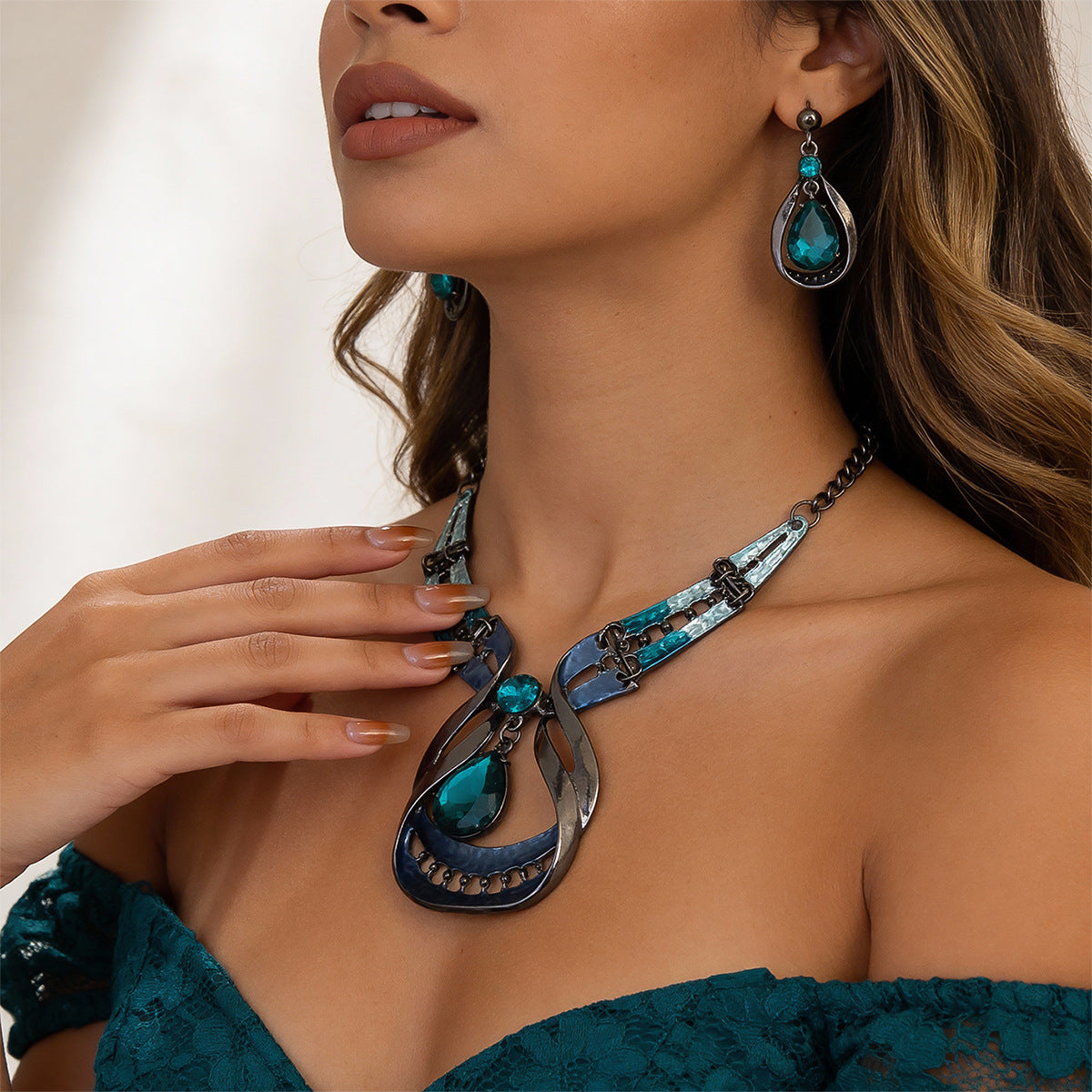 Parure de collier rétro audacieux (style international) pour femme : luxe, cristaux et élégance pour soirées et banquets – Vente directe d'usine