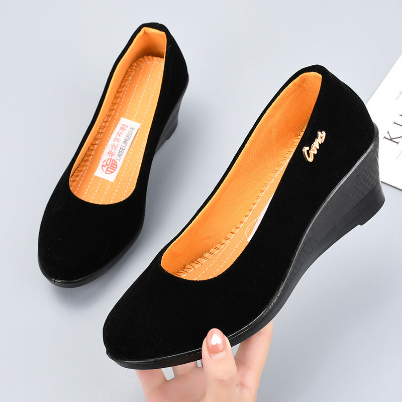 Chaussures noires en polyuréthane pour femme : semelles épaisses et talons compensés – Adaptées aux cérémonies ou au travail (hôtellerie) – Style traditionnel « Vieux Pékin »