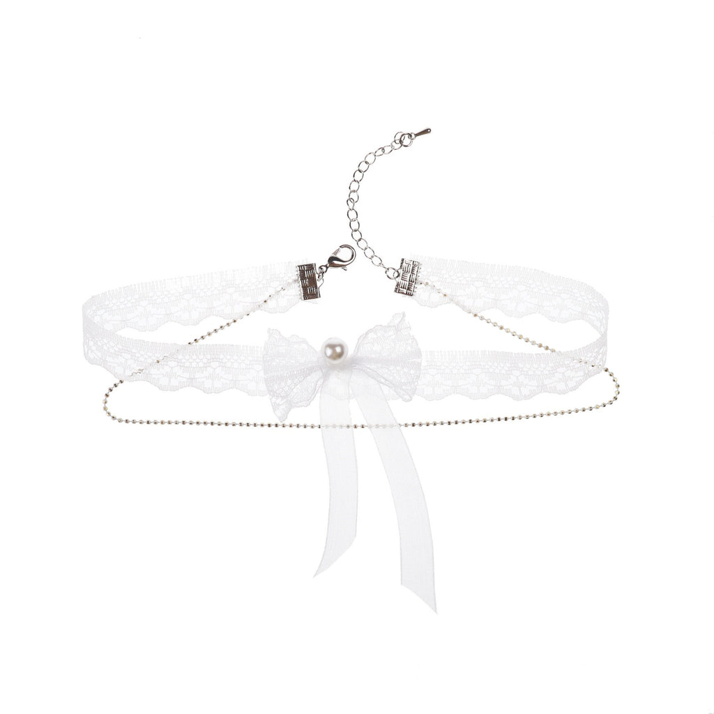 Collier pour femme au style féerique et doux : dentelle blanche délicate, perles et nœud en superposition, style ras-du-cou (chaîne de clavicule)