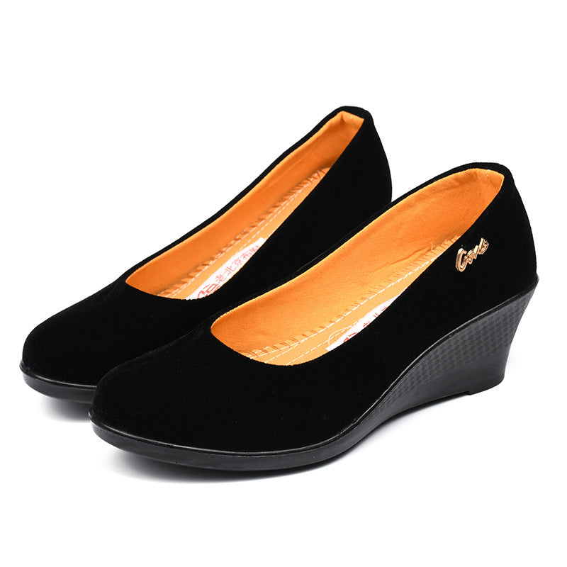 Chaussures noires en polyuréthane pour femme : semelles épaisses et talons compensés – Adaptées aux cérémonies ou au travail (hôtellerie) – Style traditionnel « Vieux Pékin »