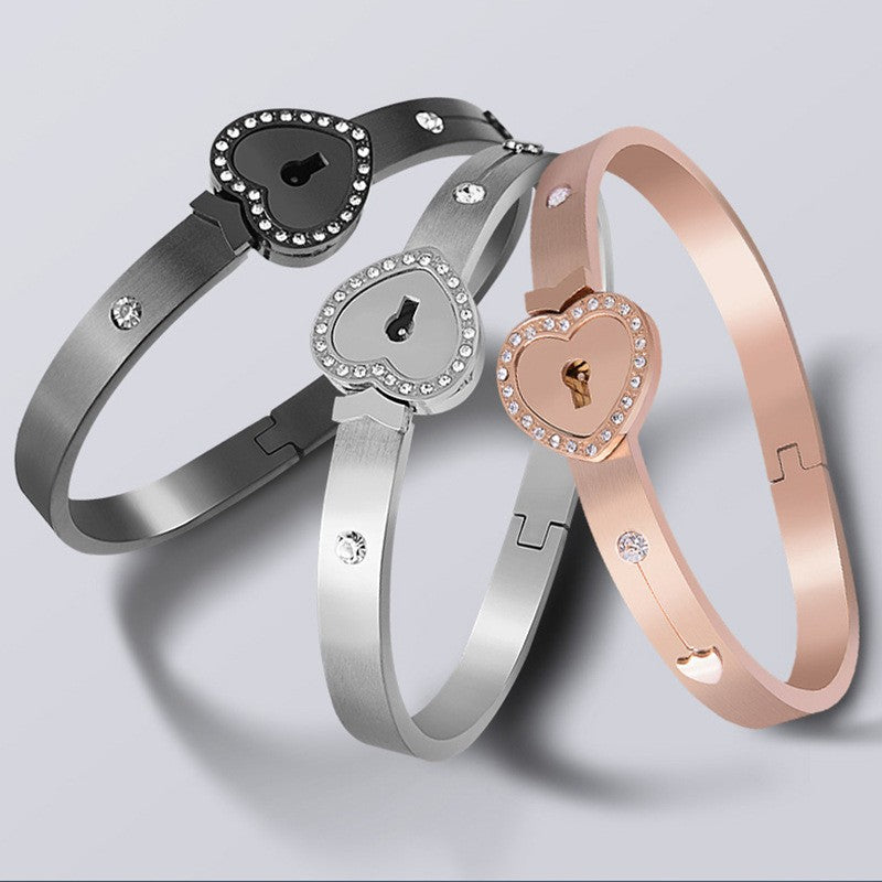 Titanium Steel Couple Jewelry Set Love Lock Bracelet Key Unlocking Valentine's Day Gift Yiwu Accessories Manufacturer Wholesale