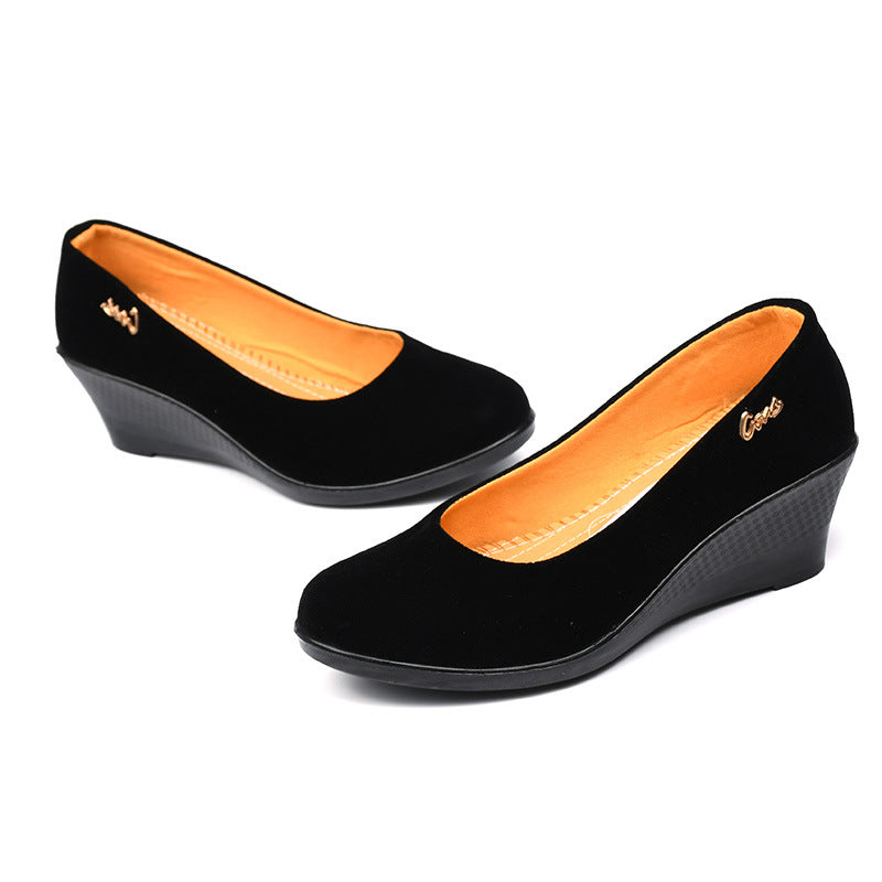 Chaussures noires en polyuréthane pour femme : semelles épaisses et talons compensés – Adaptées aux cérémonies ou au travail (hôtellerie) – Style traditionnel « Vieux Pékin »