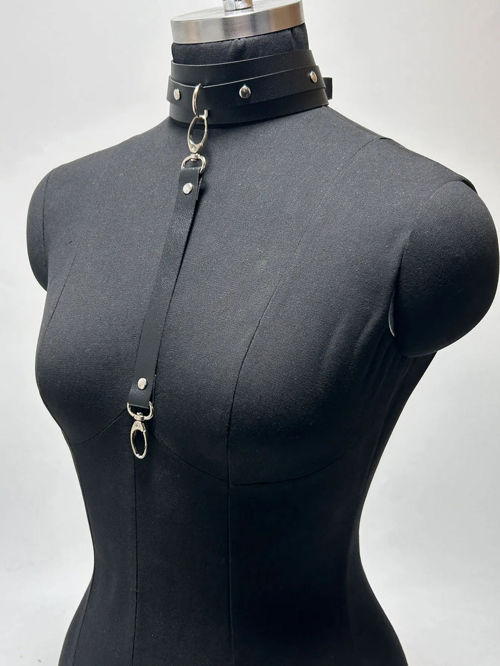 Collier ajustable en cuir BDSM pour femme avec laisse, accessoire exotique de bondage, collier ras-du-cou, accessoire animalier pour animaux de compagnie