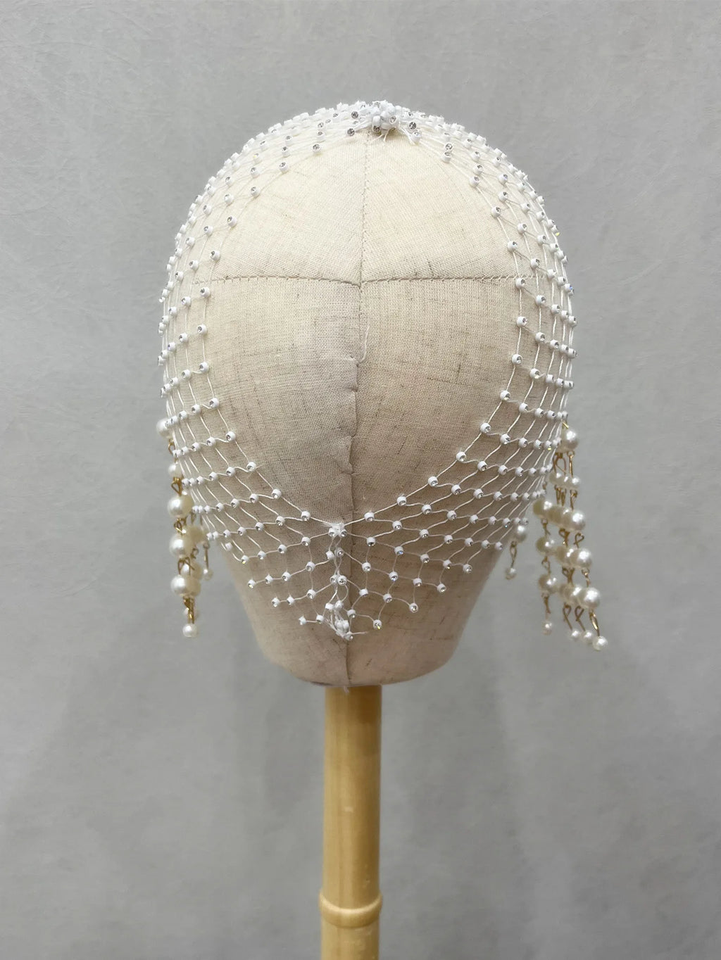 Accessoires pour cheveux en perles de mariage, bandeaux de cheveux faits à la main avec pompon, couvre-chef de luxe pour femmes