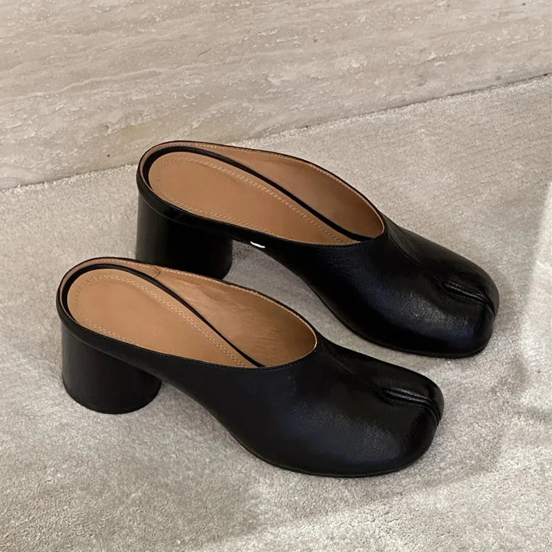 Mules à talons hauts Tabi noires vintage en cuir souple à bout fendu pour femme, style décontracté, à enfiler, collection printemps-été