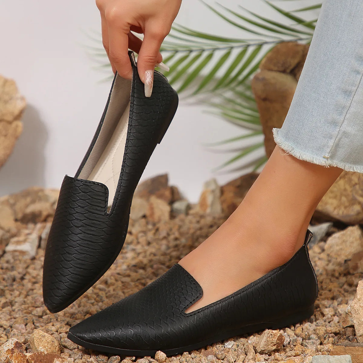 Chaussures pour femmes mocassins en cuir PU ballerines bout pointu pieds nus Slip-on décontracté talon bas mode pierre modèle femme chaussure plate