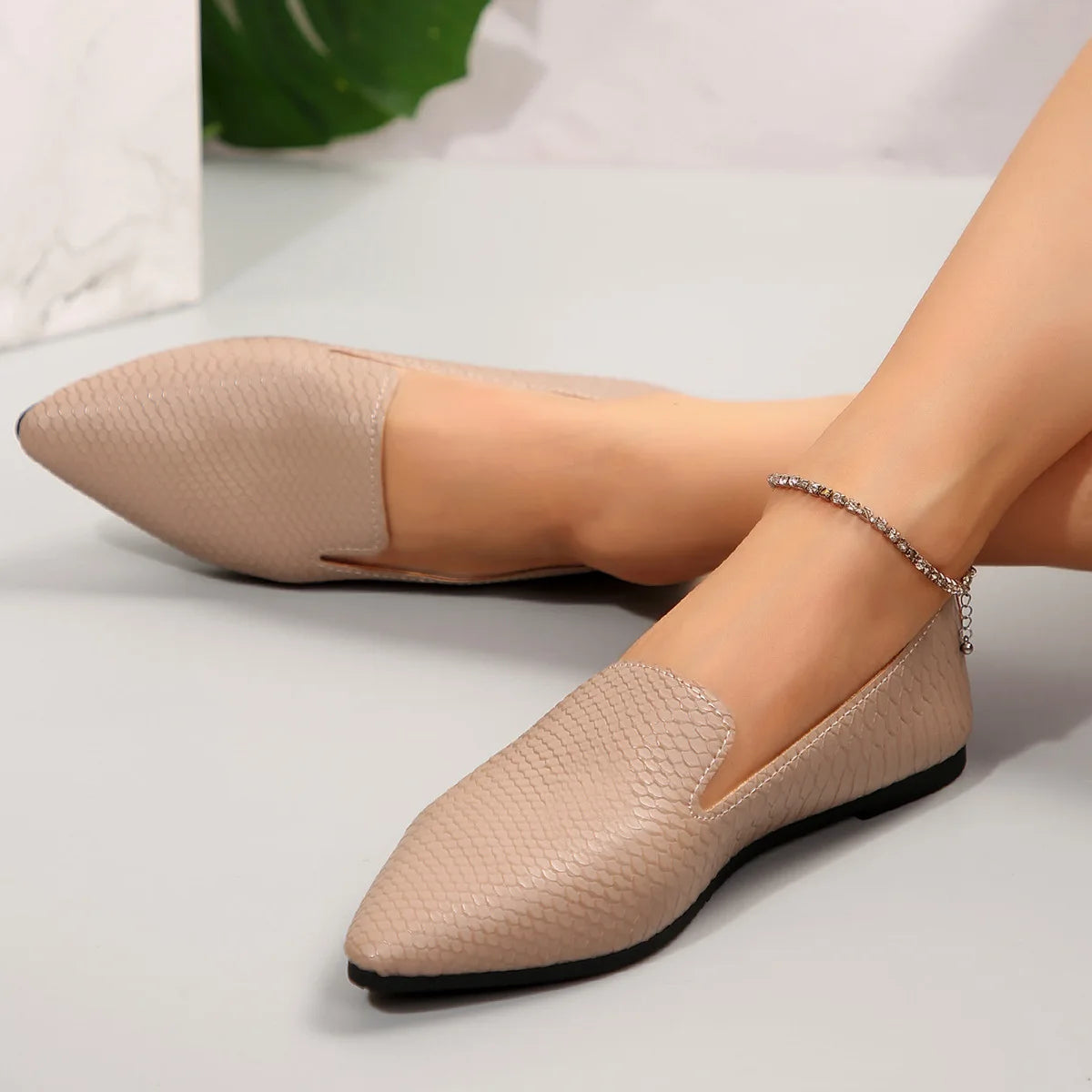 Chaussures pour femmes mocassins en cuir PU ballerines bout pointu pieds nus Slip-on décontracté talon bas mode pierre modèle femme chaussure plate