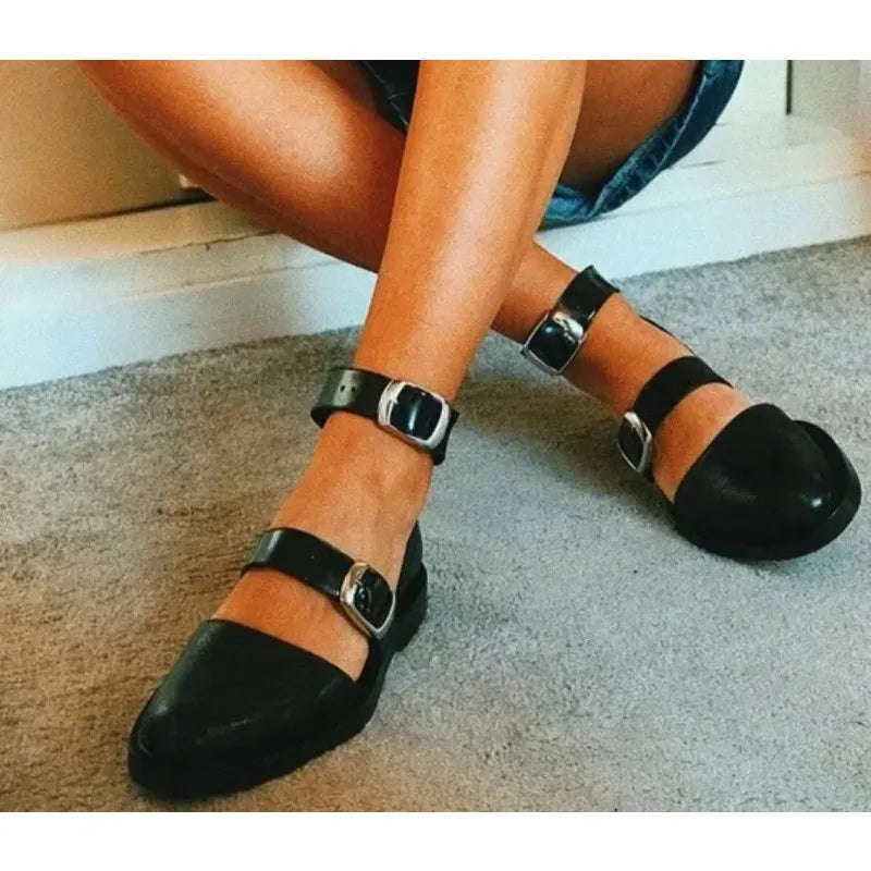 Sandales plates d'été 2026 pour femmes, pantoufles d'extérieur, tongs de plage pour dames