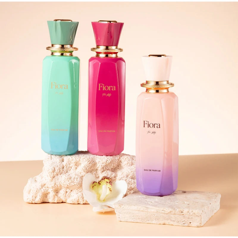 Eau de parfum pour femme 100ml, parfum floral fruité longue tenue, flacon design dégradé, fragrance fraîche, parfum pour tous les jours et les rendez-vous.