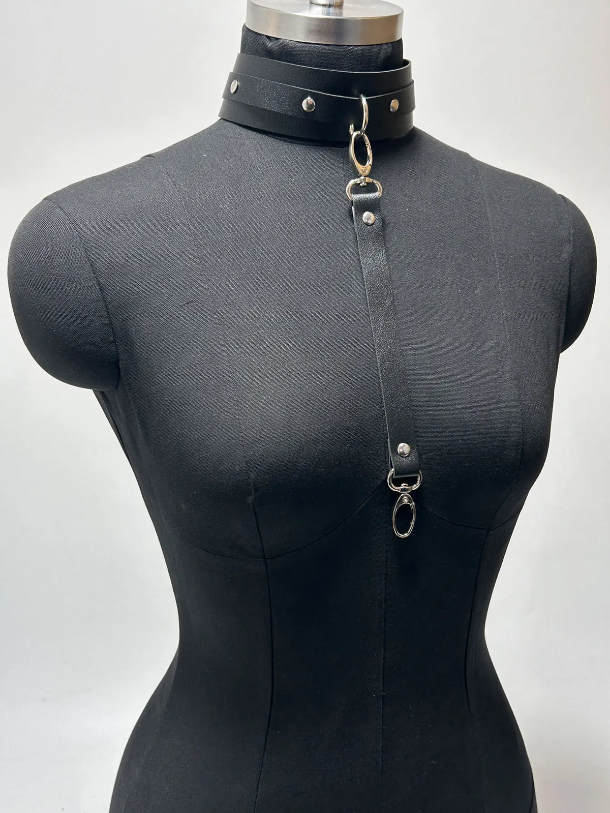 Collier ajustable en cuir BDSM pour femme avec laisse, accessoire exotique de bondage, collier ras-du-cou, accessoire animalier pour animaux de compagnie