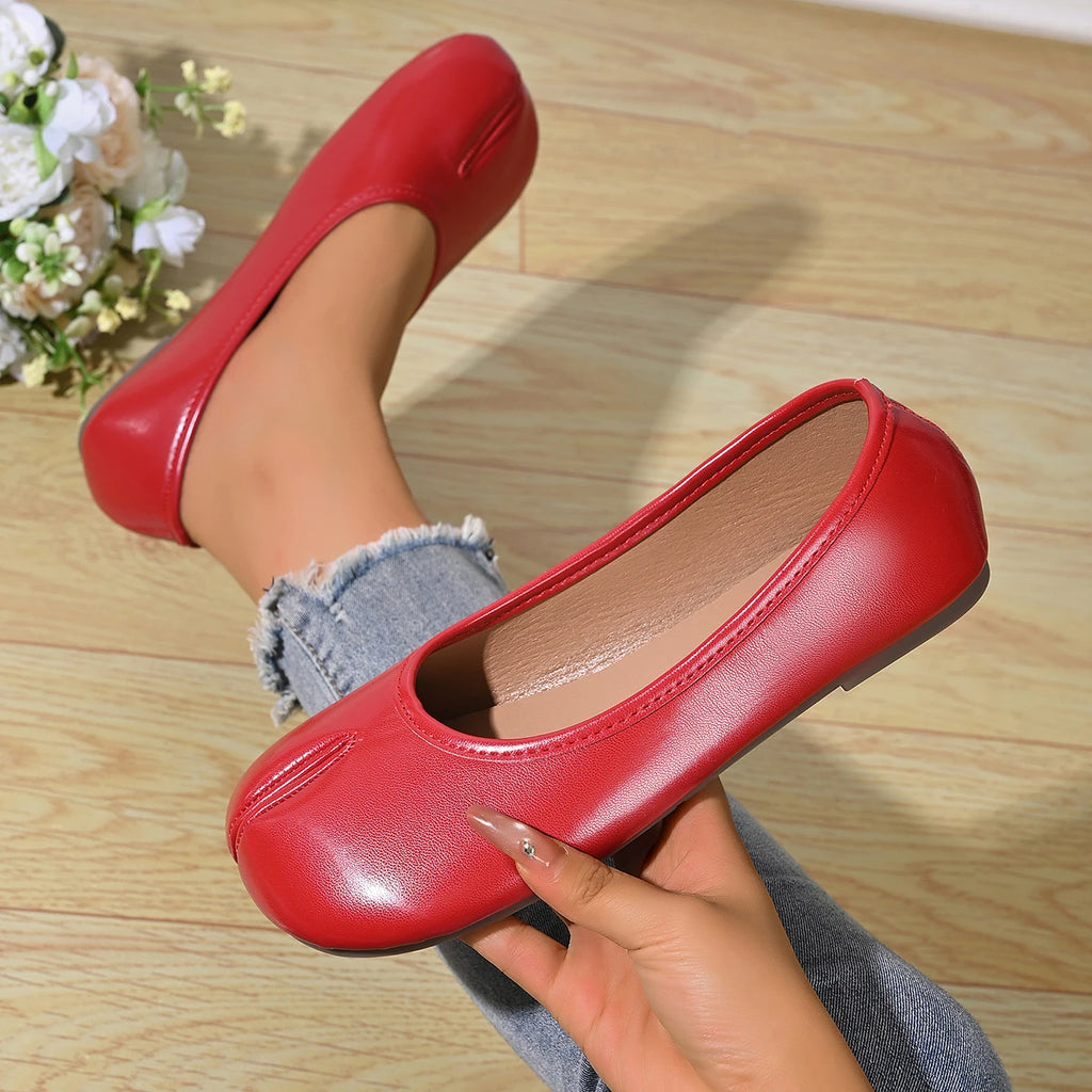 Chaussures Tabi en cuir PU tendance pour femmes, fabriquées à la main, chaussures plates de haute qualité, design de luxe, mules à bout fendu.