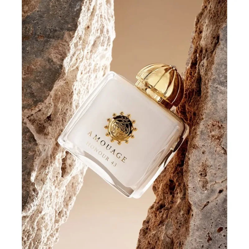 AMOUAGE Eau de Parfum pour Femme 100ml – Parfum Féminin Élégant Longue Durée, Doux, Chaleureux et Unique avec des Variantes Irrésistibles