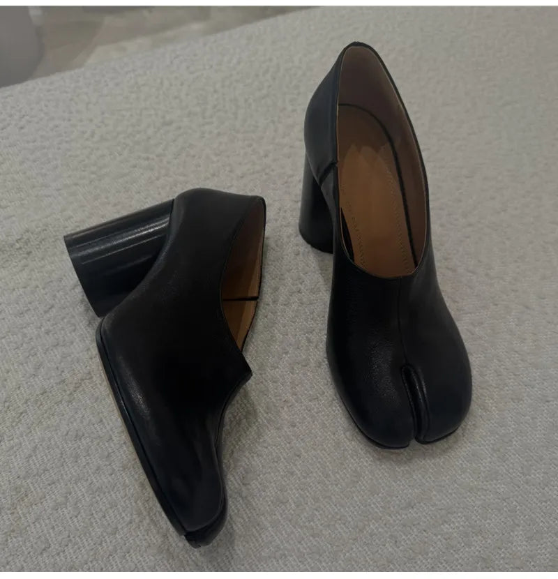 Mules à talons hauts Tabi noires vintage en cuir souple à bout fendu pour femme, style décontracté, à enfiler, collection printemps-été