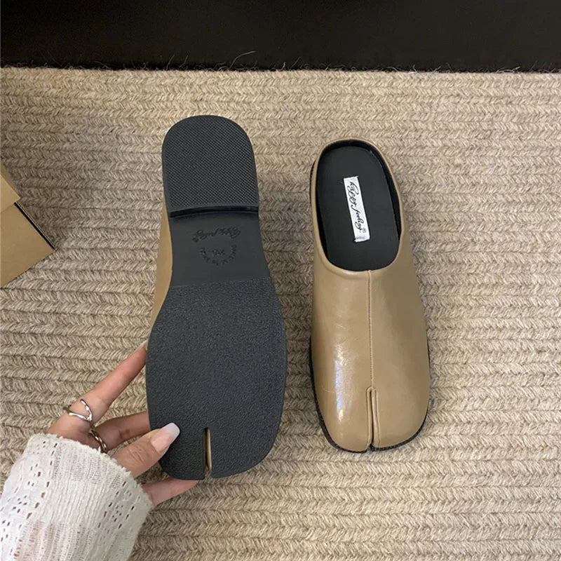 Chaussures d'intérieur et d'extérieur pour femmes, pantoufles plates, Mules à la mode, bout étrange, pantoufles, sandales pour dames