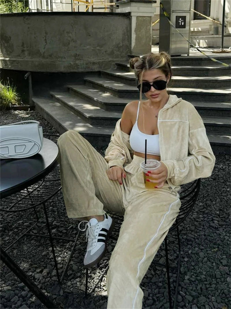 Ensemble 2 pièces en velours pour femme, vêtements d'automne 2026, sweat-shirt zippé et pantalon long, ensemble décontracté, survêtement en velours pour femme.
