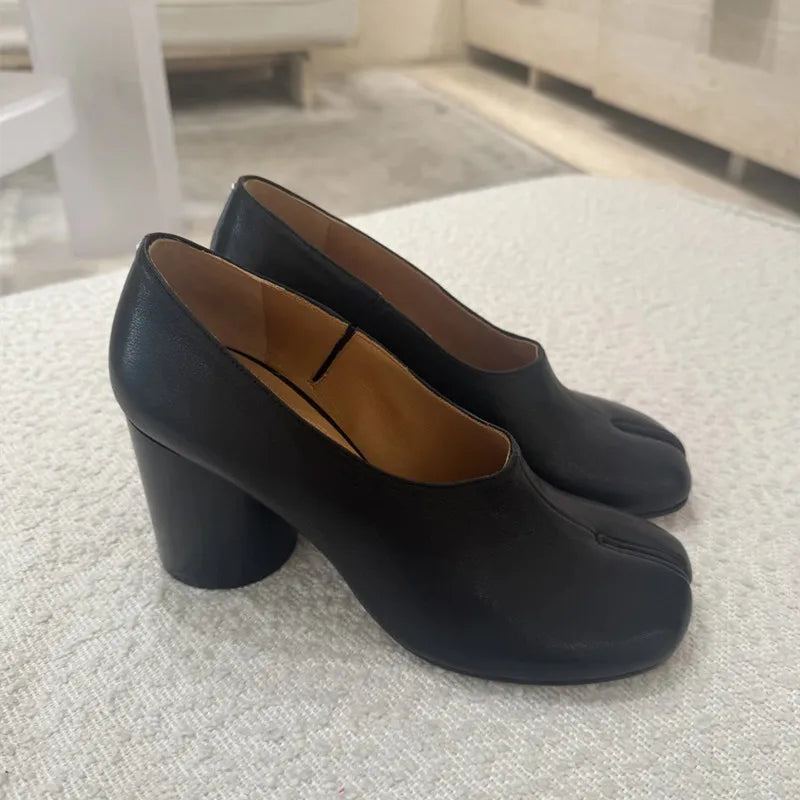 Mules à talons hauts Tabi noires vintage en cuir souple à bout fendu pour femme, style décontracté, à enfiler, collection printemps-été