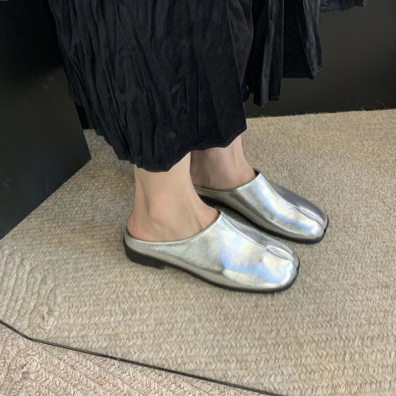 Chaussures d'intérieur et d'extérieur pour femmes, pantoufles plates, Mules à la mode, bout étrange, pantoufles, sandales pour dames