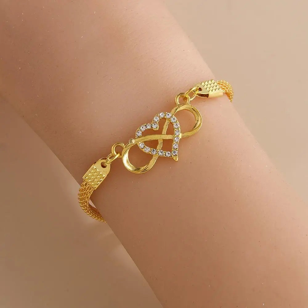 Le nouveau bracelet croisé pour femmes, mode, luxe léger, tempérament, design de niche, bracelet de sensibilité senior, cadeaux