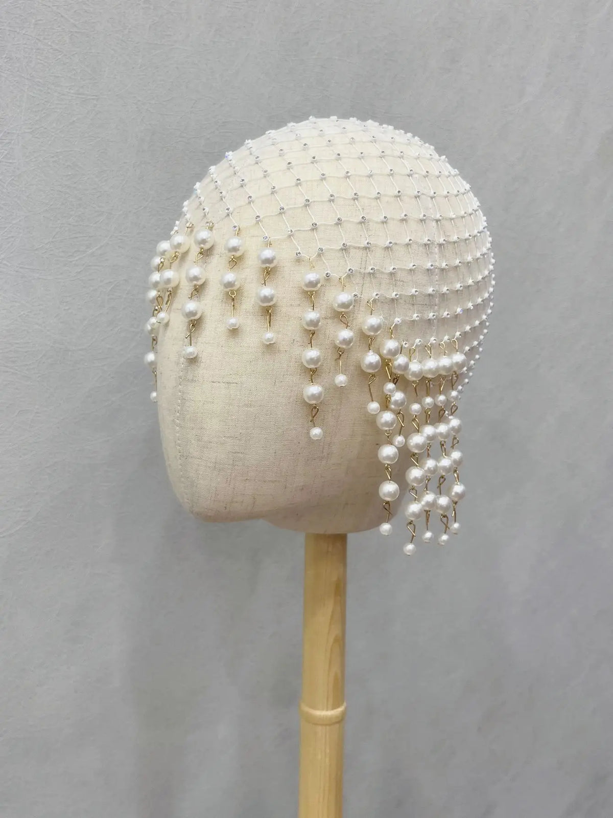 Accessoires pour cheveux en perles de mariage, bandeaux de cheveux faits à la main avec pompon, couvre-chef de luxe pour femmes
