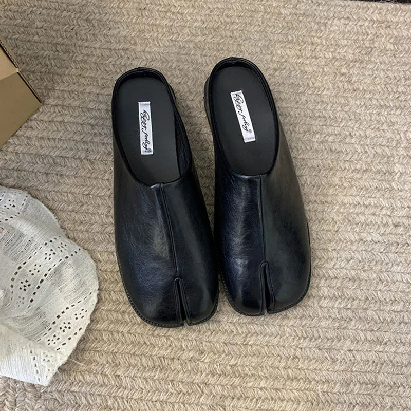 Chaussures d'intérieur et d'extérieur pour femmes, pantoufles plates, Mules à la mode, bout étrange, pantoufles, sandales pour dames