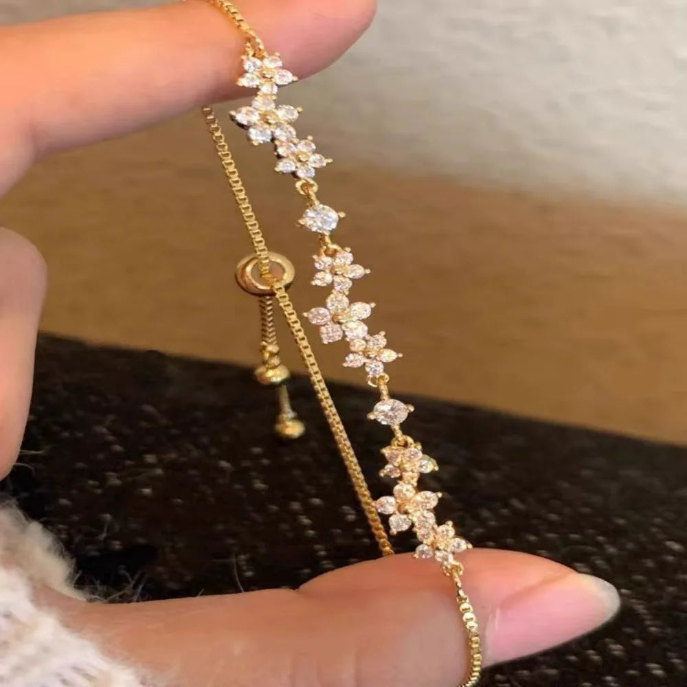 Le nouveau bracelet croisé pour femmes, mode, luxe léger, tempérament, design de niche, bracelet de sensibilité senior, cadeaux