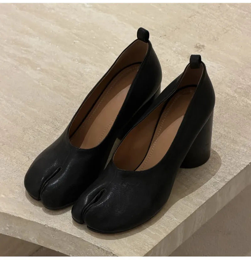Mules à talons hauts Tabi noires vintage en cuir souple à bout fendu pour femme, style décontracté, à enfiler, collection printemps-été