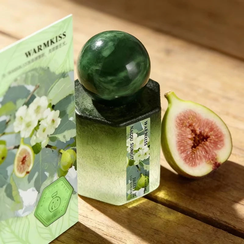 Parfum pour femmes 30ml, parfum longue durée, frais et doux, parfait pour offrir en cadeau à la famille, livré avec boîte.