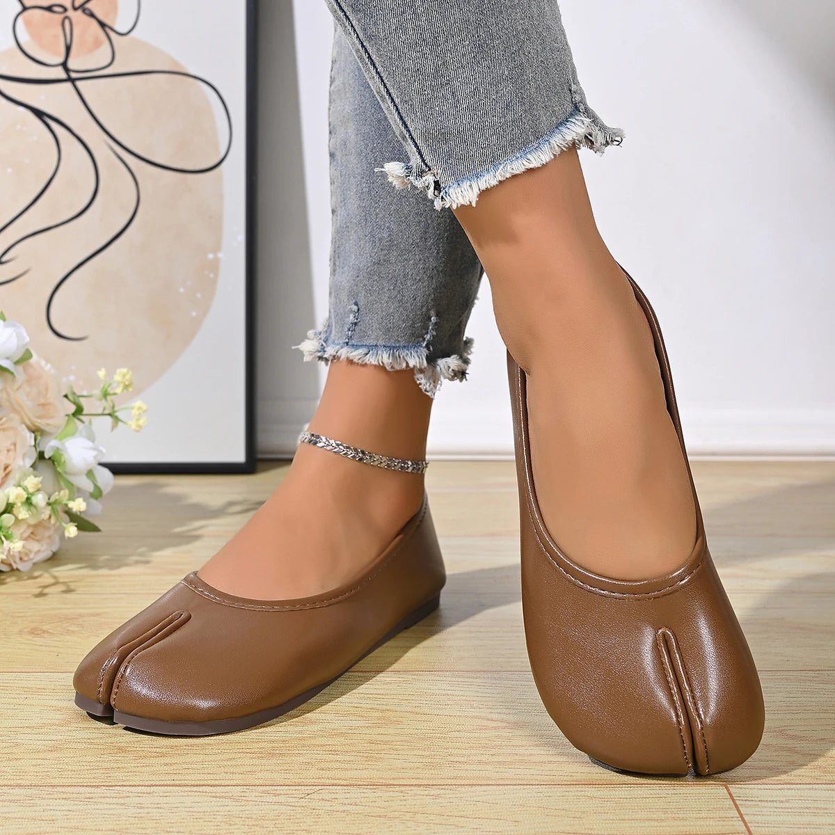 Chaussures Tabi en cuir PU tendance pour femmes, fabriquées à la main, chaussures plates de haute qualité, design de luxe, mules à bout fendu.