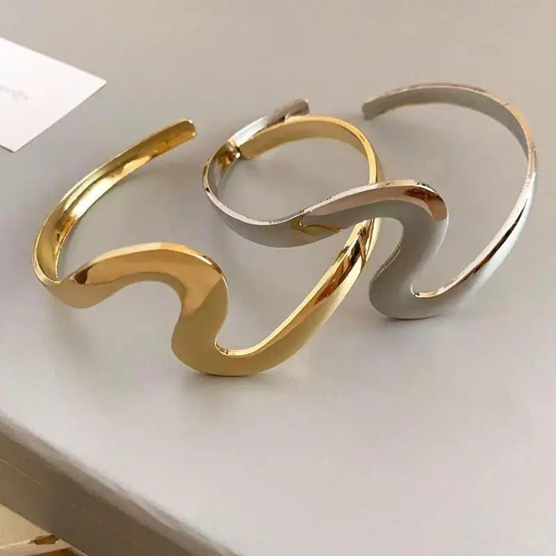 Bracelet ouvert en forme de vague pour femme, design minimaliste, bijoux élégants pour le travail, le bureau et les affaires