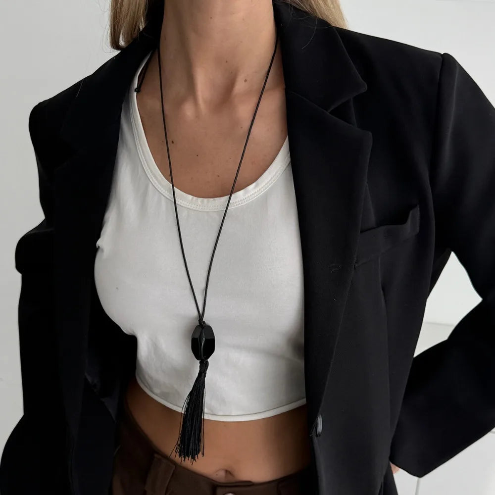 Collier Long avec pendentif pompon perlé en acrylique noir pour femmes, créatif, à la mode, fil de cire réglable, chaîne de pull, bijoux cadeaux