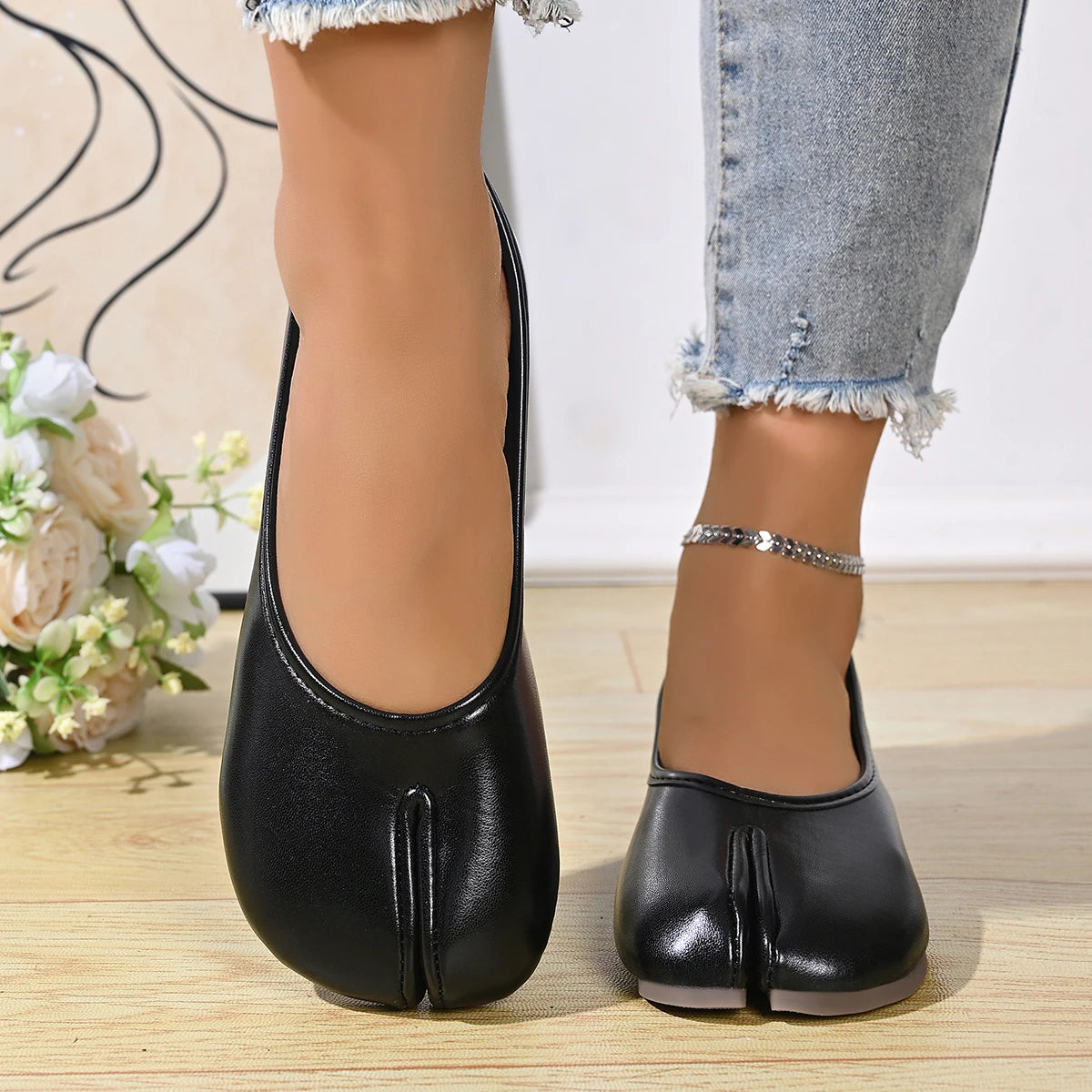 Chaussures Tabi en cuir PU tendance pour femmes, fabriquées à la main, chaussures plates de haute qualité, design de luxe, mules à bout fendu.