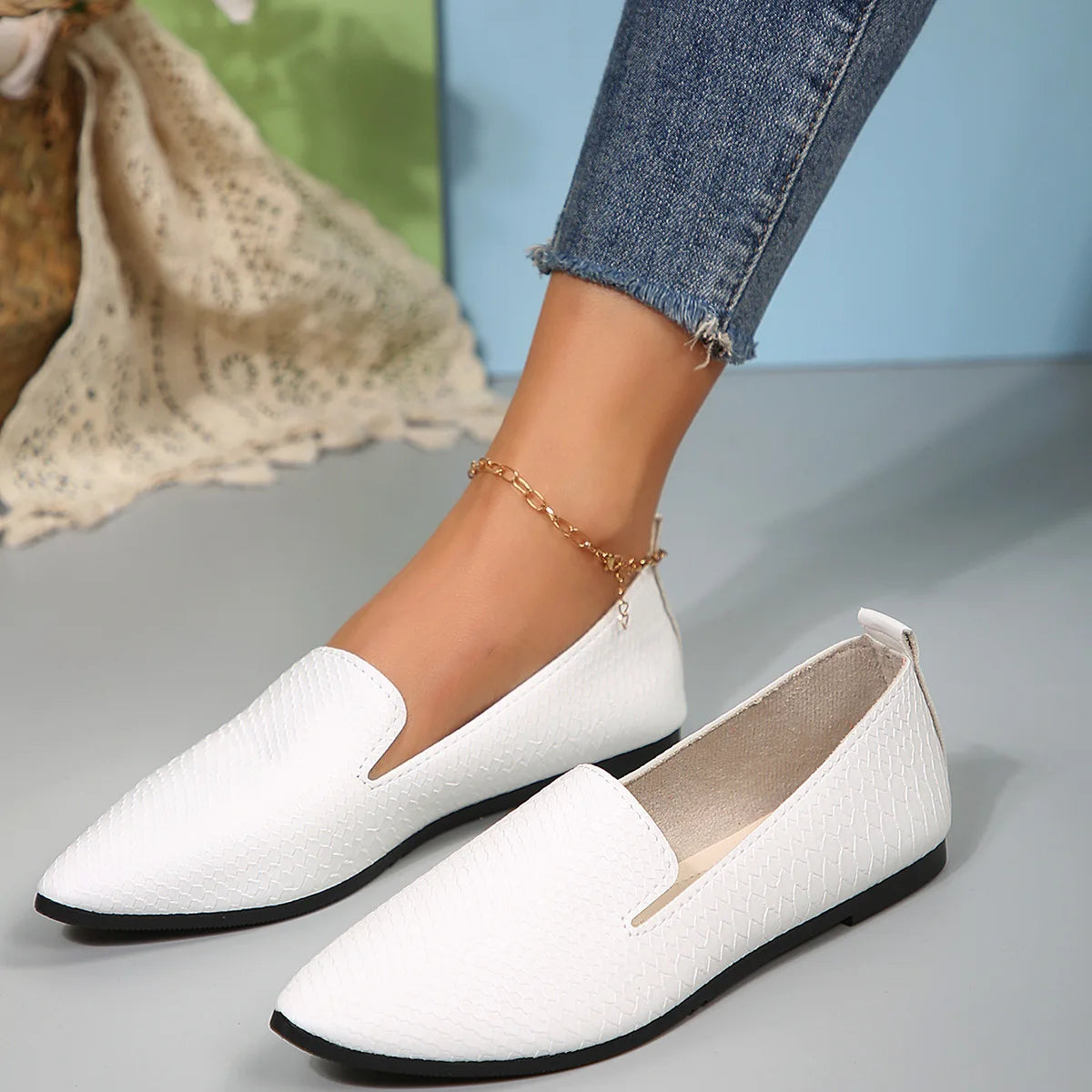 Chaussures pour femmes mocassins en cuir PU ballerines bout pointu pieds nus Slip-on décontracté talon bas mode pierre modèle femme chaussure plate