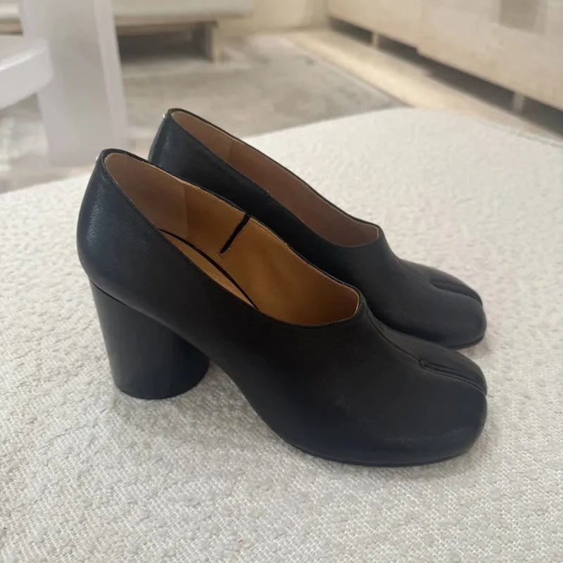 Mules à talons hauts Tabi noires vintage en cuir souple à bout fendu pour femme, style décontracté, à enfiler, collection printemps-été