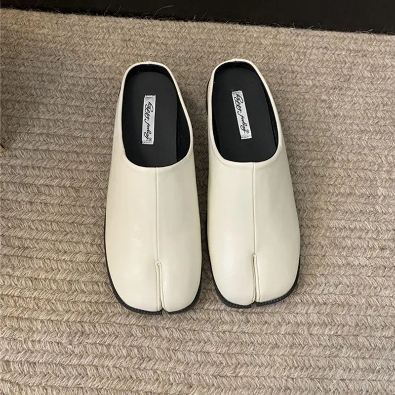 Chaussures d'intérieur et d'extérieur pour femmes, pantoufles plates, Mules à la mode, bout étrange, pantoufles, sandales pour dames
