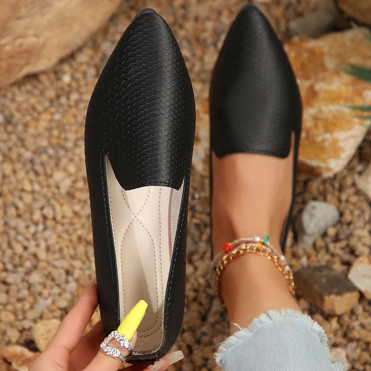 Chaussures pour femmes mocassins en cuir PU ballerines bout pointu pieds nus Slip-on décontracté talon bas mode pierre modèle femme chaussure plate
