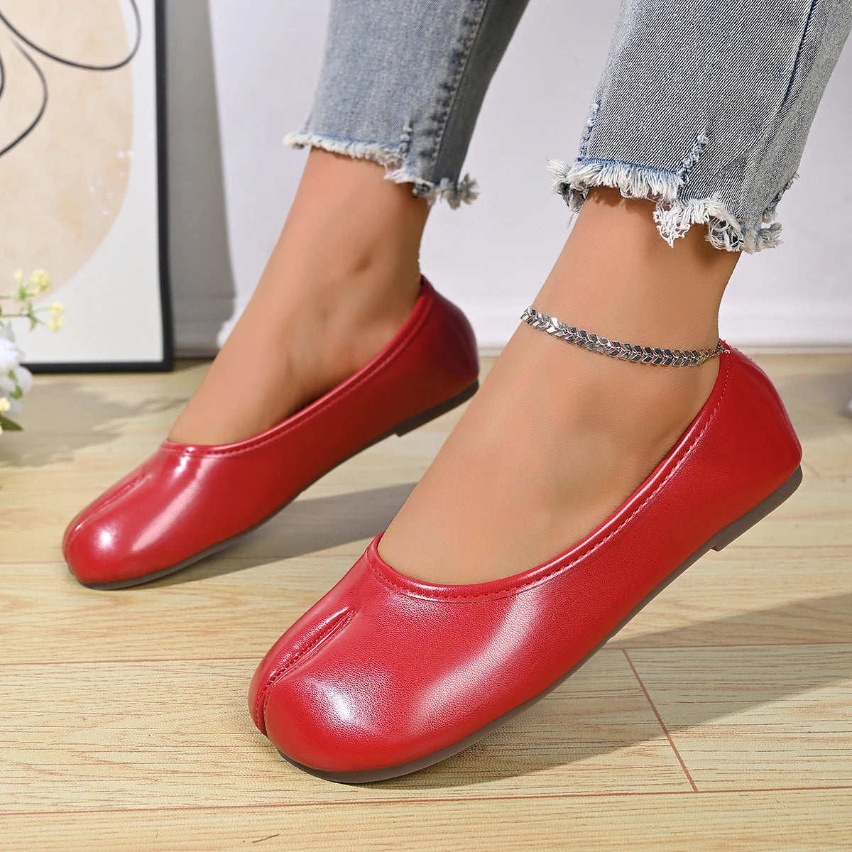 Chaussures Tabi en cuir PU tendance pour femmes, fabriquées à la main, chaussures plates de haute qualité, design de luxe, mules à bout fendu.