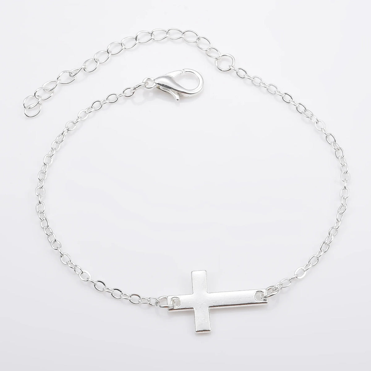 Le nouveau bracelet croisé pour femmes, mode, luxe léger, tempérament, design de niche, bracelet de sensibilité senior, cadeaux